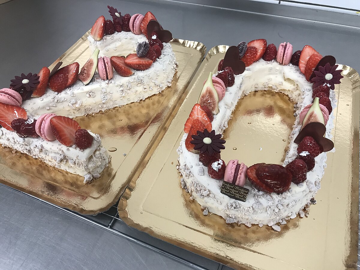 NUMBER CAKE