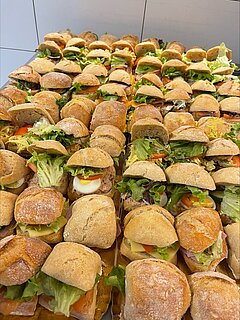 Mini sandwichs garnis
